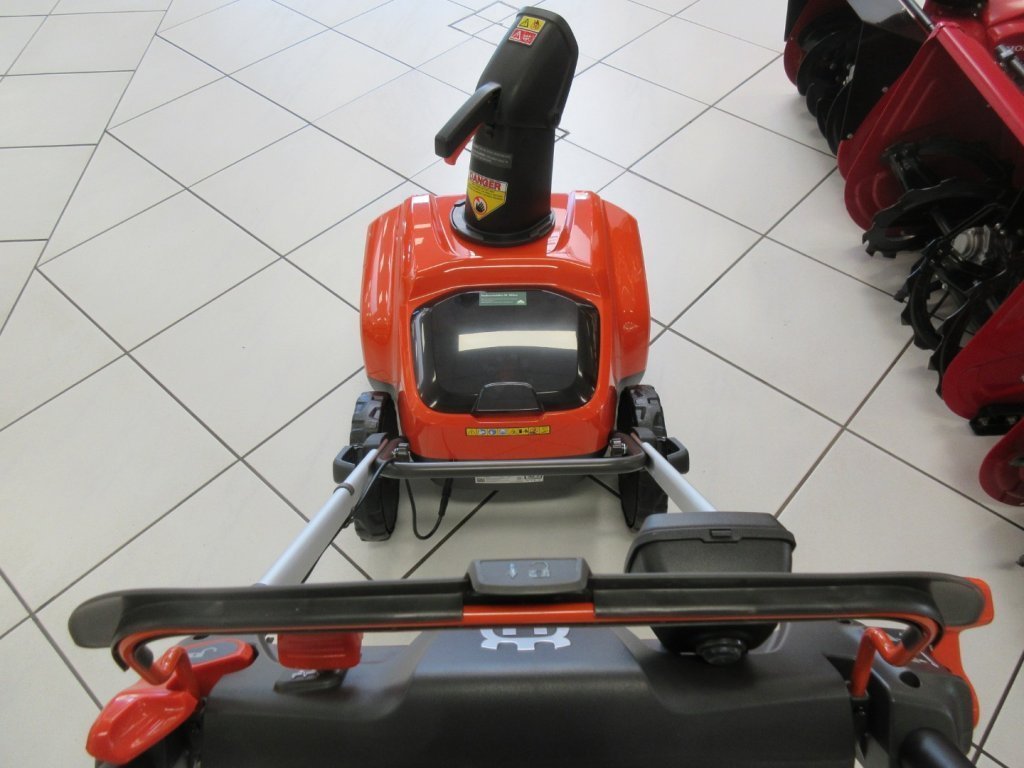Husqvarna Akku Schneefräse ST 253i 190412943 © GM Bilder