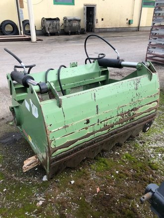 [10140-190463710.jpg]