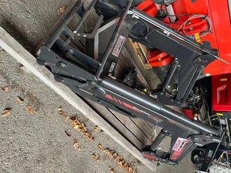 [10141-190458970.jpg]