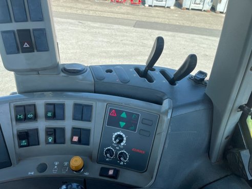 Claas Arion 630 + Lader 190461176 © GM Bilder