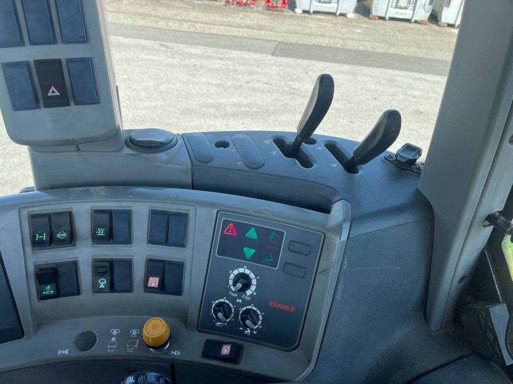 Claas Arion 630 + Lader 190461176 © GM Bilder