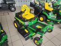 John Deere Z320 R 190302330 © GM Bilder