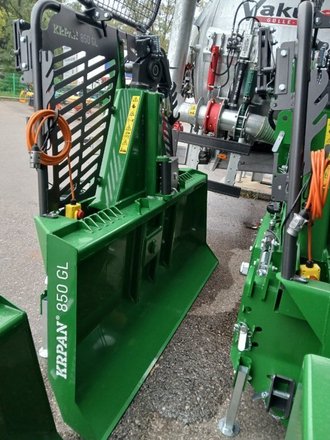 [3206-190314040.jpg]