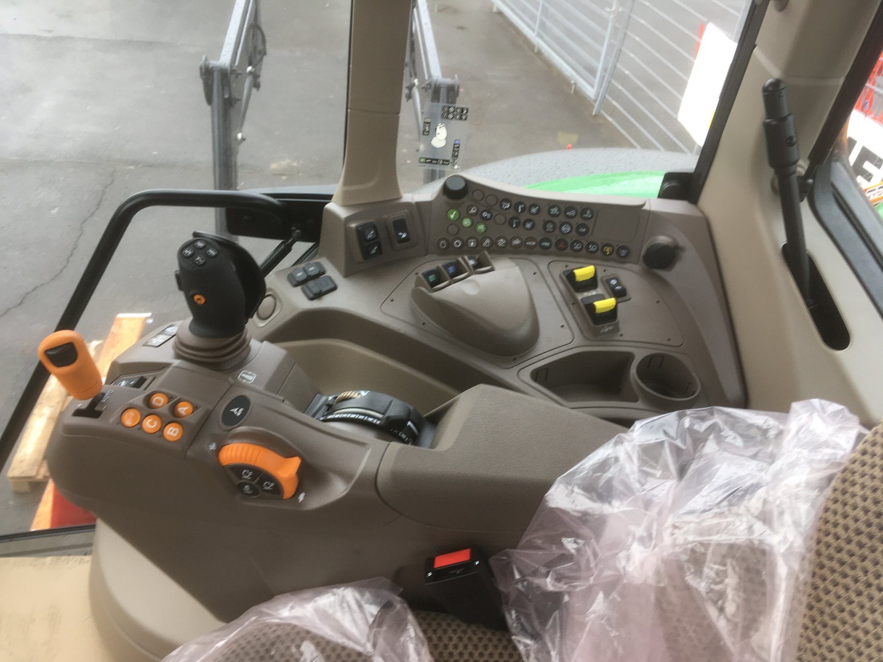 John Deere 6120 M Lagerhaus Graz Land