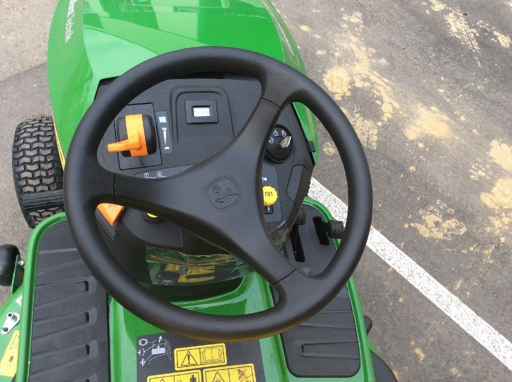 John Deere X167R 3229_L212510063_6 © GM Bilder