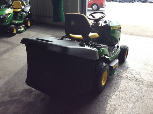 John Deere X 147 R 3229_L212610302_4 © GM Bilder