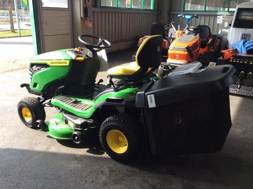 John Deere X167R 3229_L212610317_6 © GM Bilder