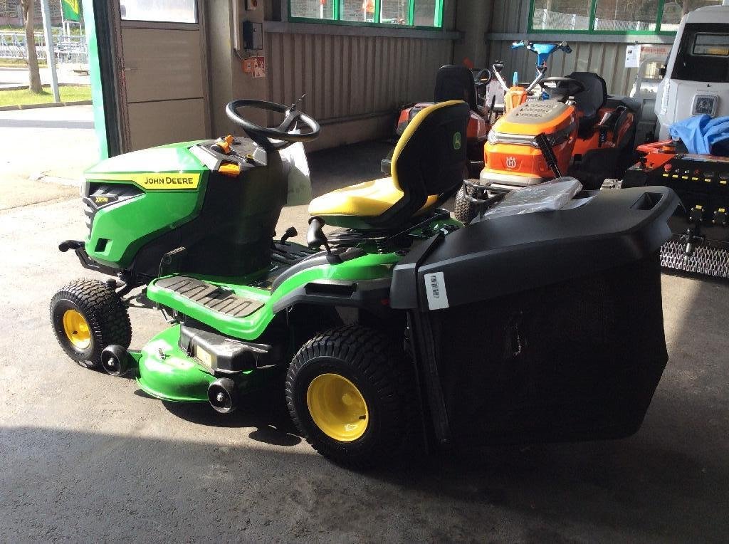 John Deere X167R 3229_L212610317_6 © GM Bilder