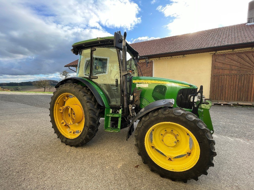 John Deere 5720 3358_L82000123_4 © GM Bilder