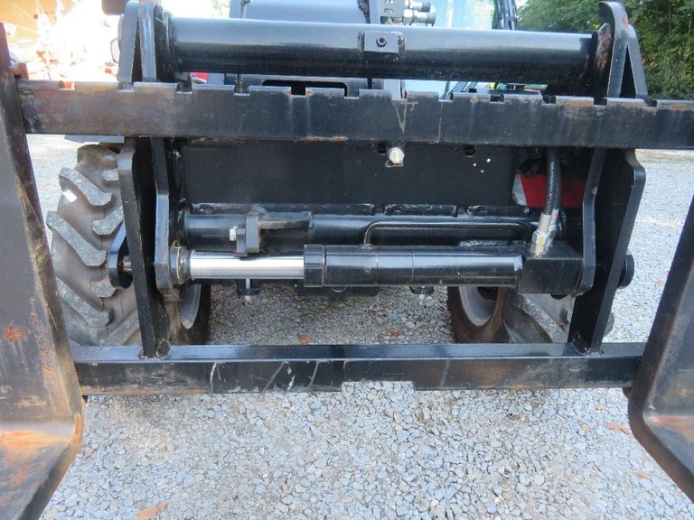 Manitou MLT 630-105D 7455_L87000502_4 © GM Bilder