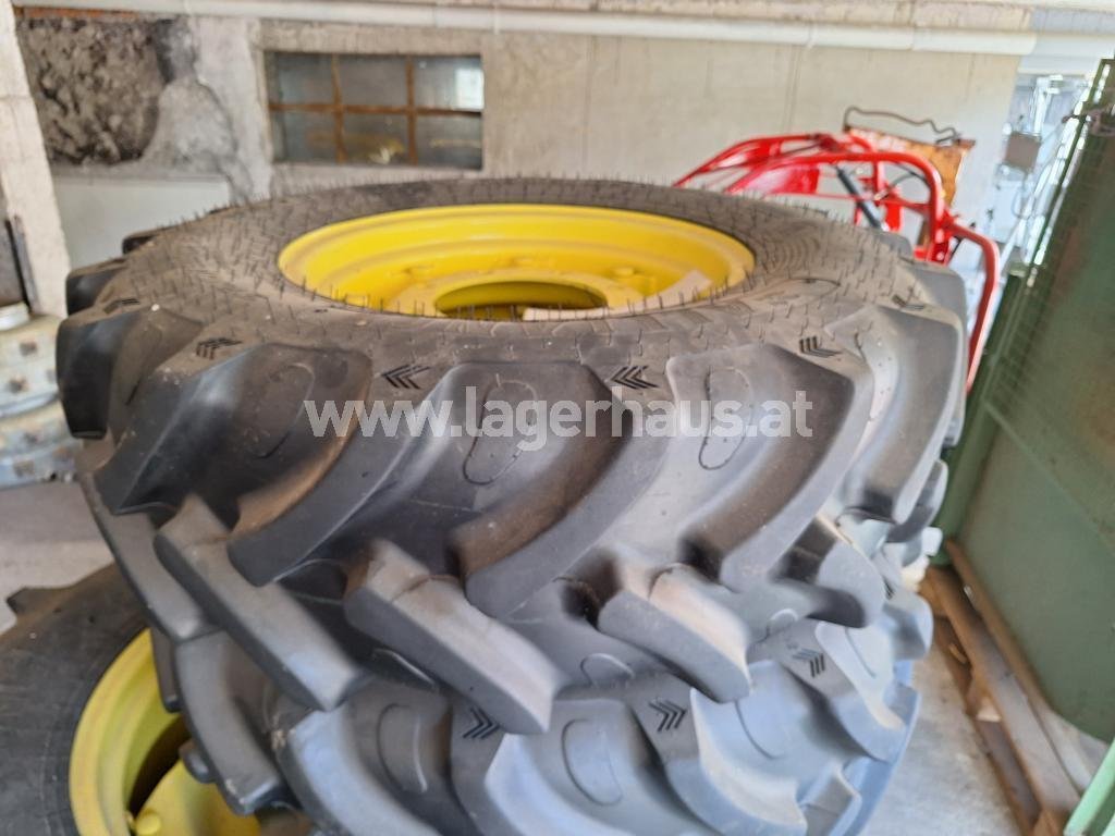 Diverse RÄDER ZU JOHN DEERE TRAKTOR 5058E 3290-19032363-1 © GM Bilder