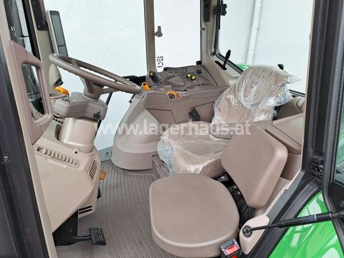 John Deere 6120 M 3290-19032411-3 © GM Bilder