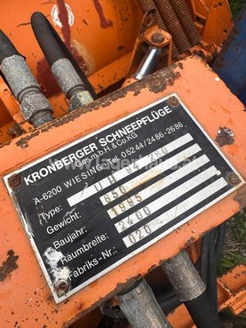 KRONBERGER UH 94 280 3290-19039227-2 © GM Bilder