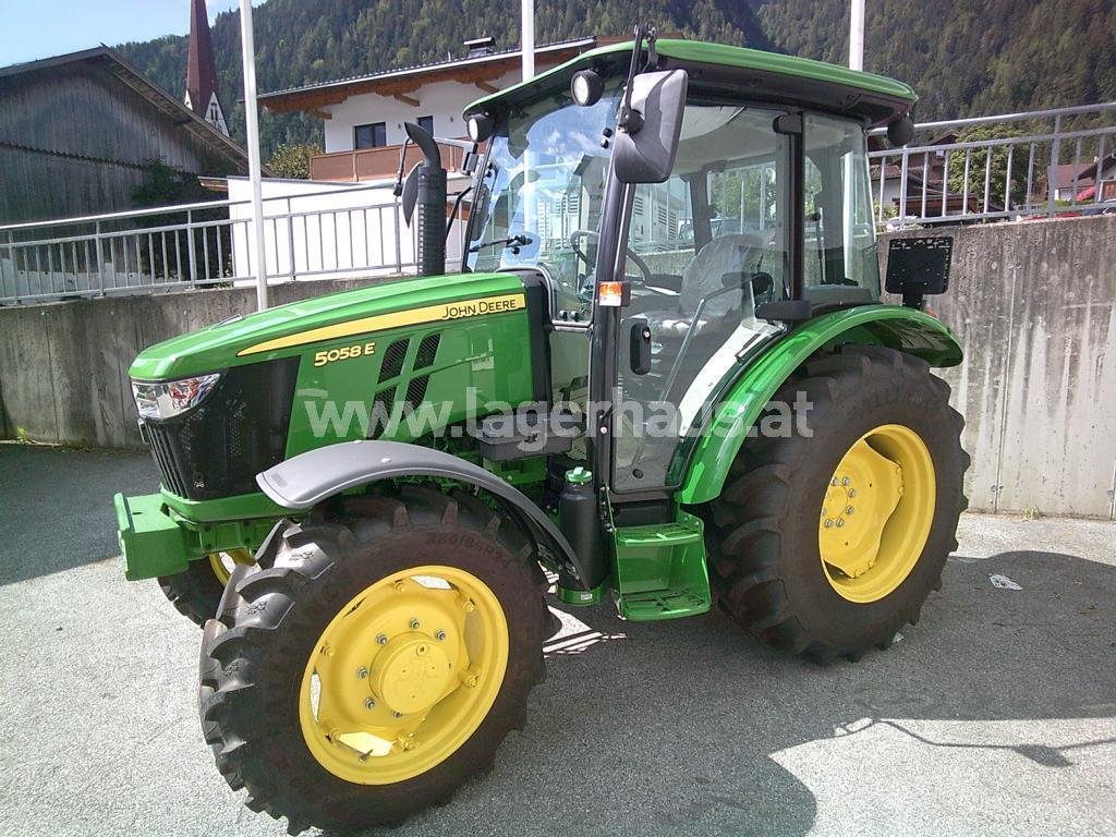 John Deere 5058 E 3290-5970785-2 © GM Bilder