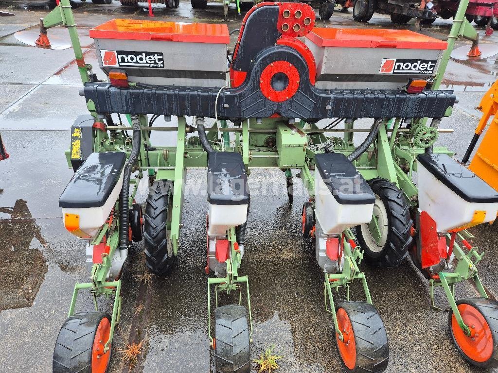 Kuhn NODET MAISSETZGERÄT 3559-19037148-4 © GM Bilder