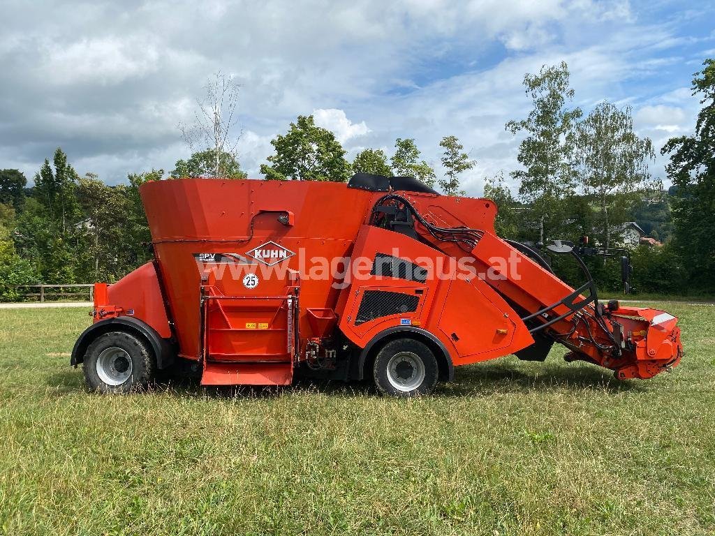 Kuhn 15.1 DL 3728-482362-3 © GM Bilder