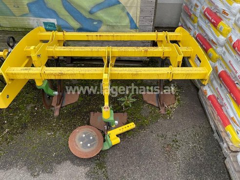 CFS MULCHBODENLOCKERER 9053-00017-0 © GM Bilder