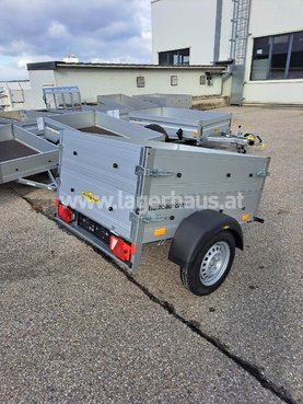 HUMBAUR H 751510 MIT MONTIERTEN ALU-BORDWANDAUFSATZ 300 MM HOCH 9366-04836-5 © GM Bilder