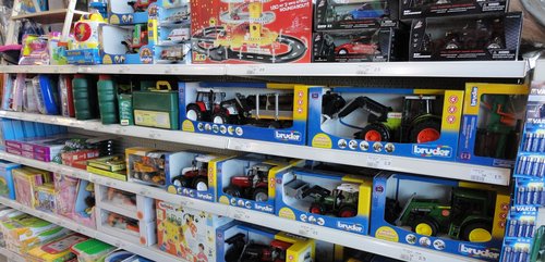 Spielzeug aus dem Lagerhaus | Lagerhaus Landforst