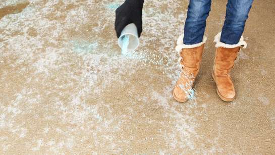 Wie Viel Salz Gehort In Den Pool Salz streuen bei Eis und Glätte | Lagerhaus Thermenland