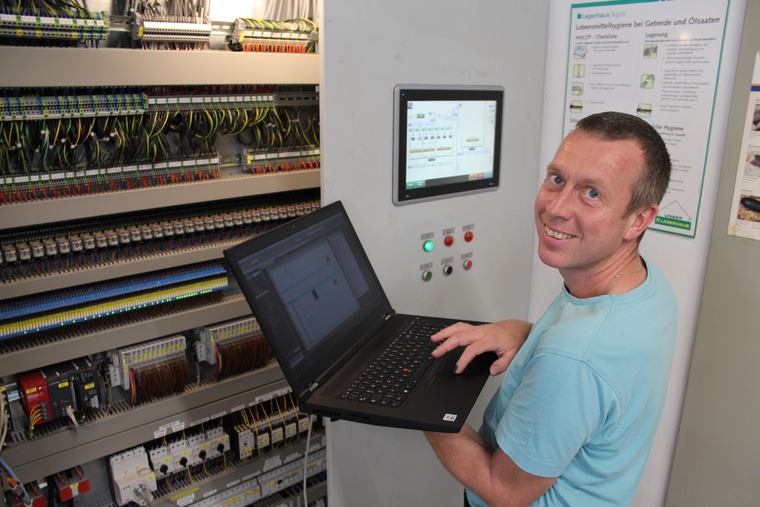 Automatisierungstechniker.jpg Automatisierungstechniker.jpg